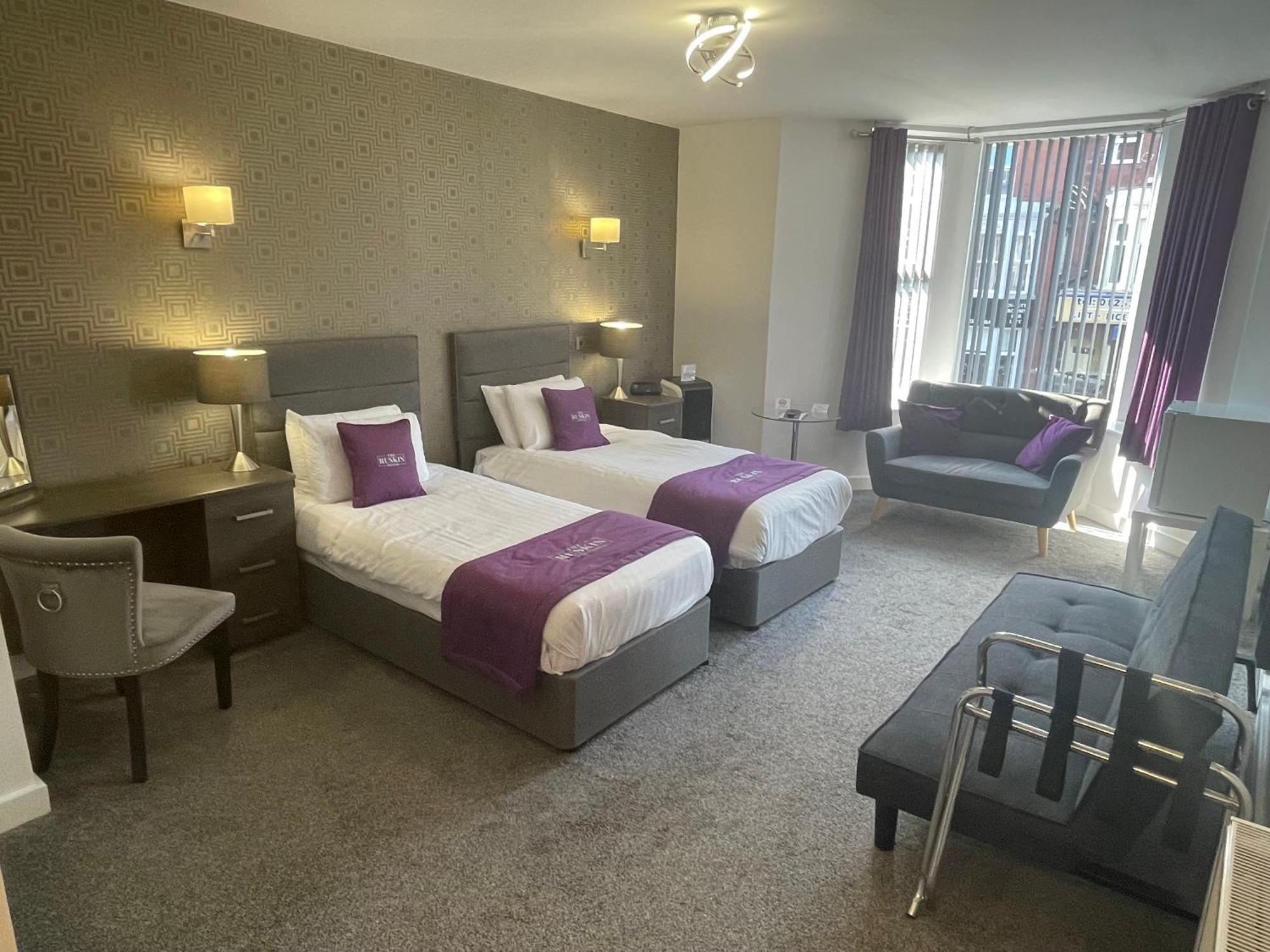 בלקפול Ruskin Hotel מראה חיצוני תמונה